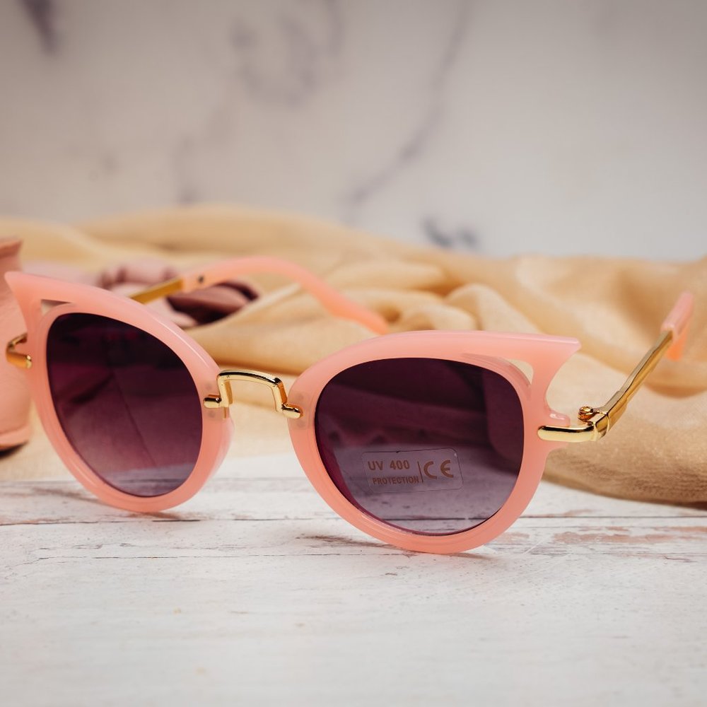 Little girls pink sunglasses